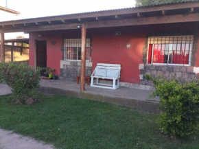 HERMOSA CASA 2 dormitorios en Barrio jardin